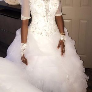 Luxurious ball gown wedding dress by DAVINCI
